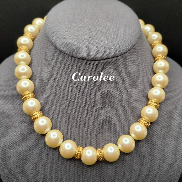 Vintage Carolee Glass Pearl Necklace, Gold Pearl Box Clasp, 17" - Picture 1 of 9